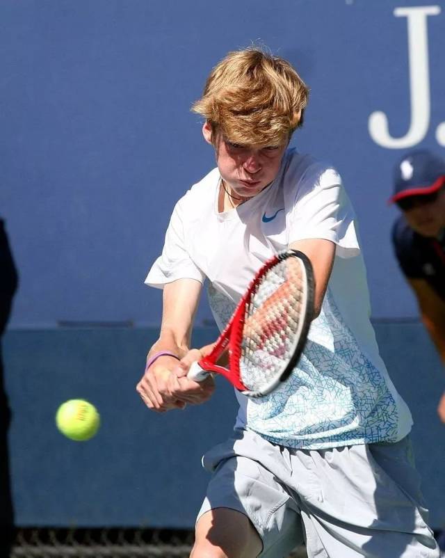 骑士队的莫 骑士队的莫