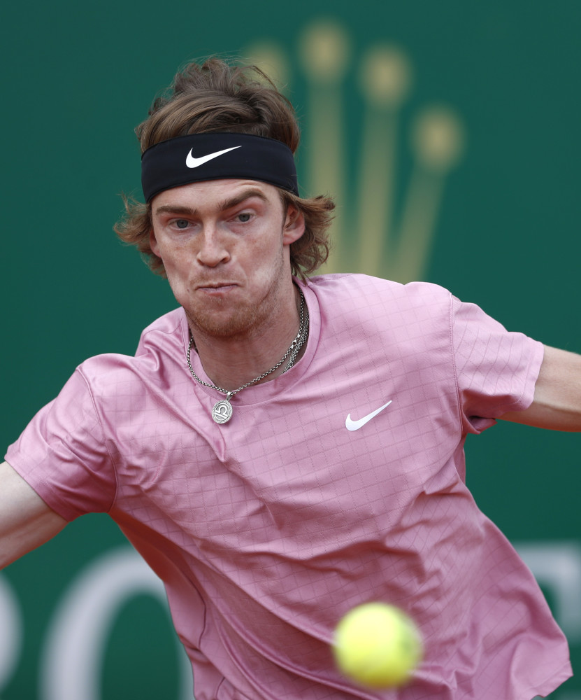 在卡塔尔世 在卡塔尔世