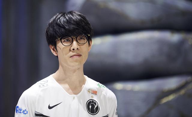 家庭背景与 家庭背景与