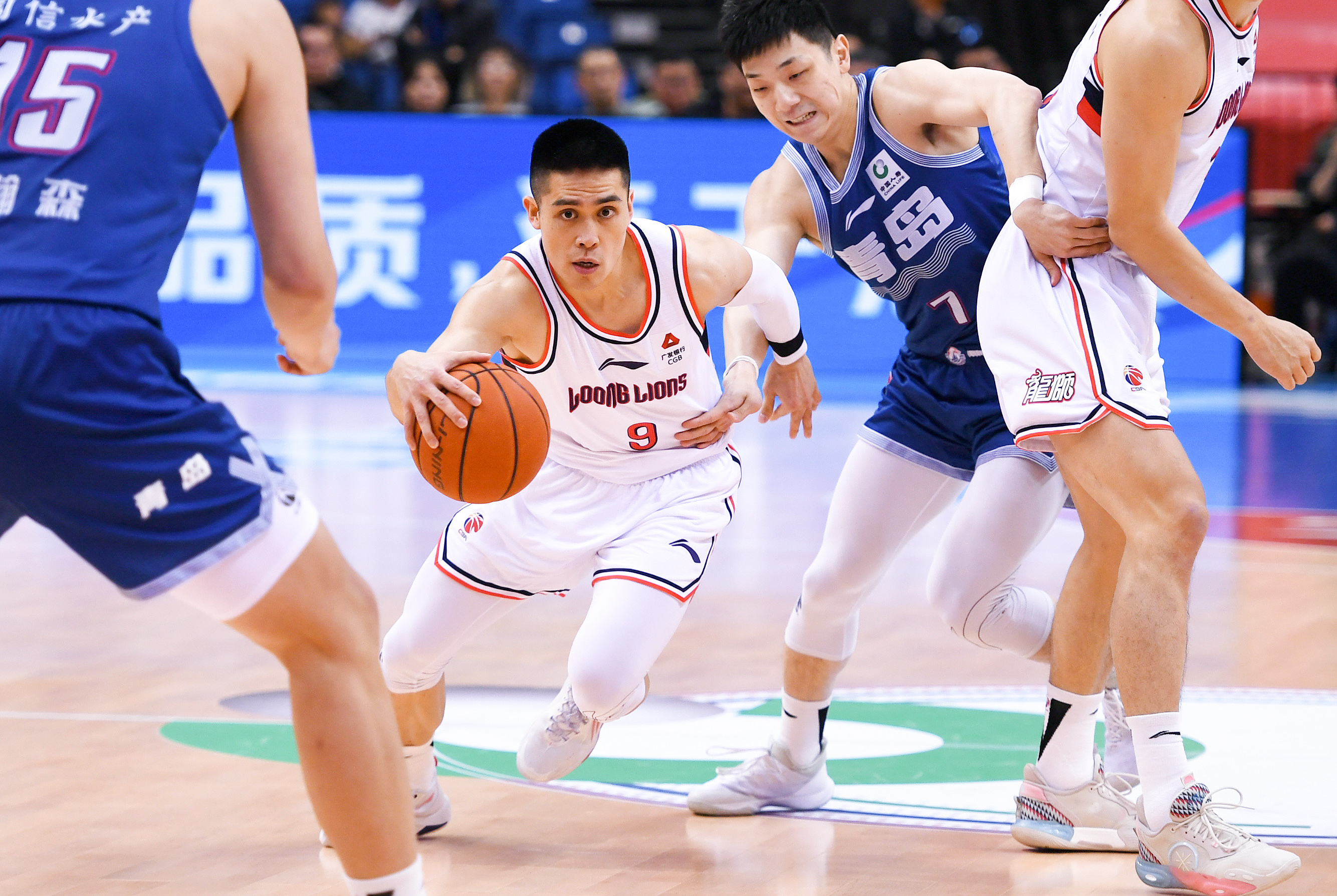 米兰右路三